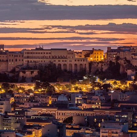 Rossini Penthouse Lejlighed Cagliari Eksteriør billede