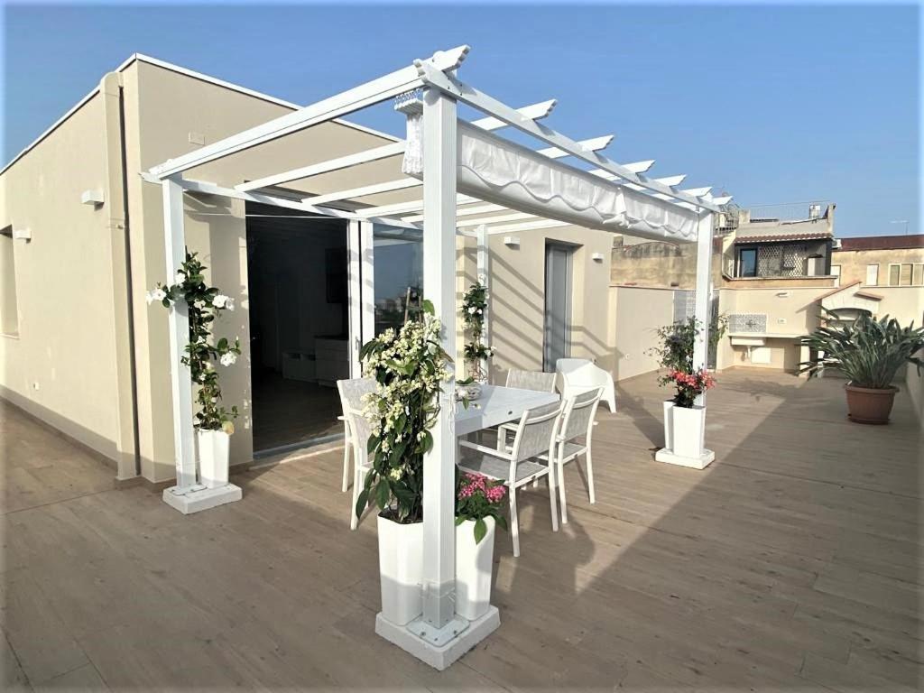 Rossini Penthouse Lejlighed Cagliari Eksteriør billede